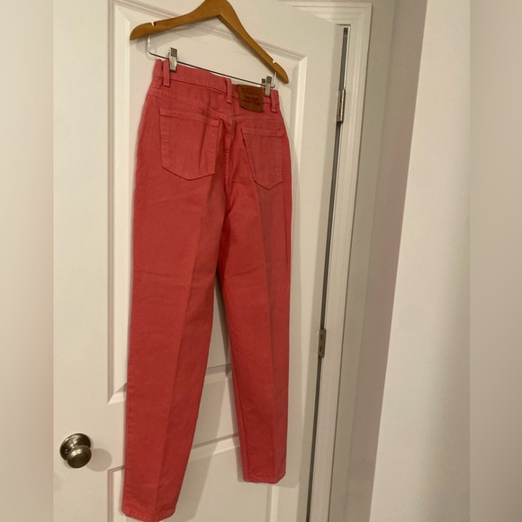 Levi coral vintage high waist jeans
Size 11 / 17512-0228 - Picture 2 of 4
